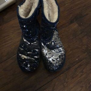 Blue/silver sequin uggs classic short.